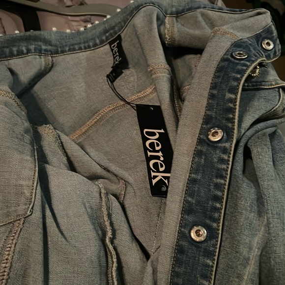 🆕 Berek Paris Pearls & Rhinestones Paris Denim Jacket - Picture 17 of 17